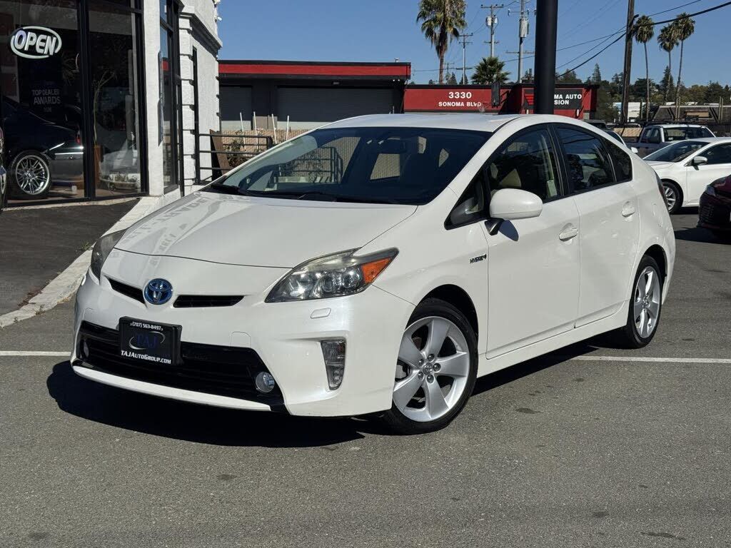 2013 TOYOTA PRIUS