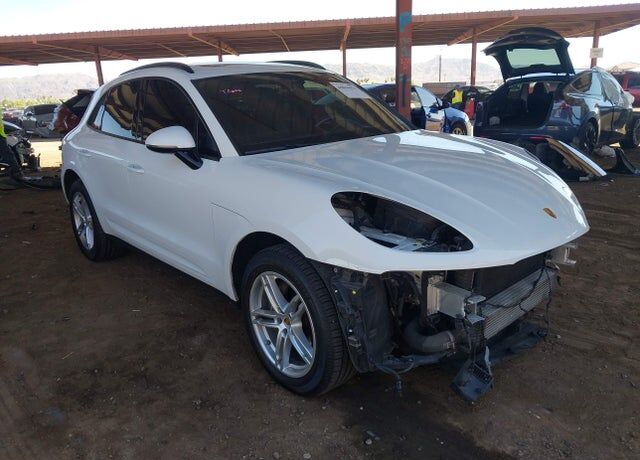 2022 PORSCHE Macan