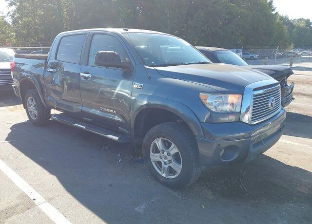 2010 TOYOTA Tundra