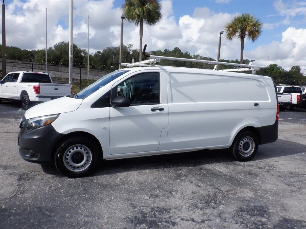 2023 Mercedes-Benz METRIS