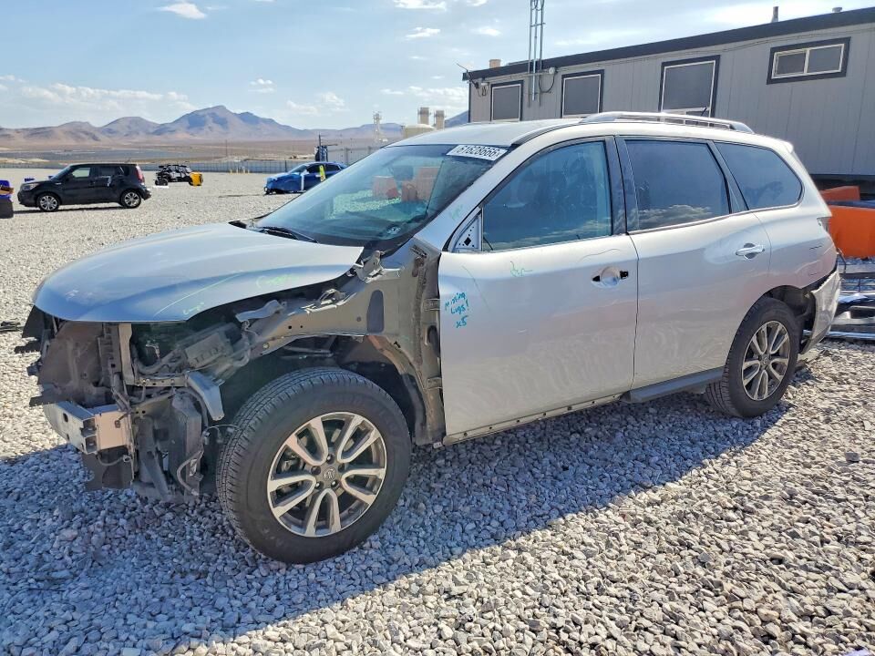 2016 NISSAN Pathfinder