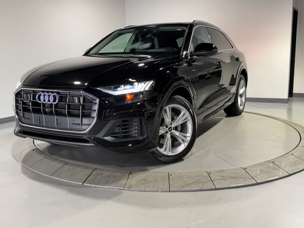 2023 AUDI Q8