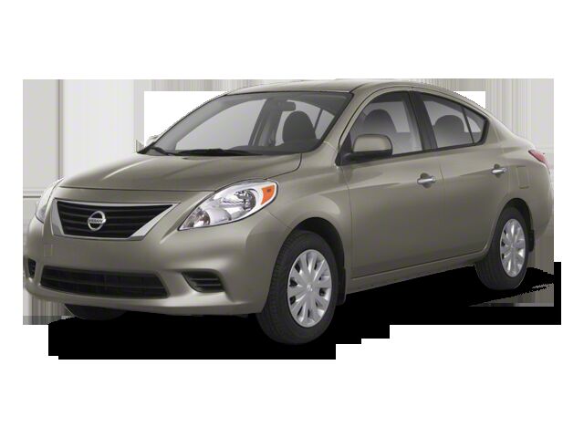 2013 NISSAN Versa