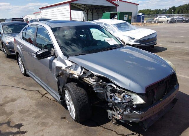 2010 SUBARU Legacy