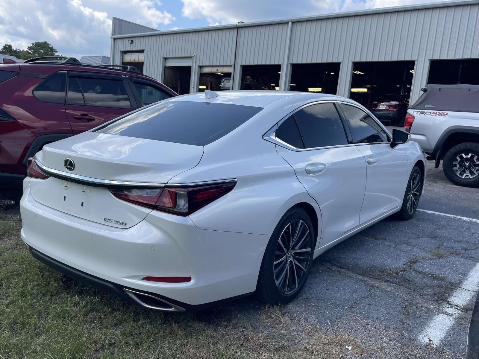 2024 Lexus ES