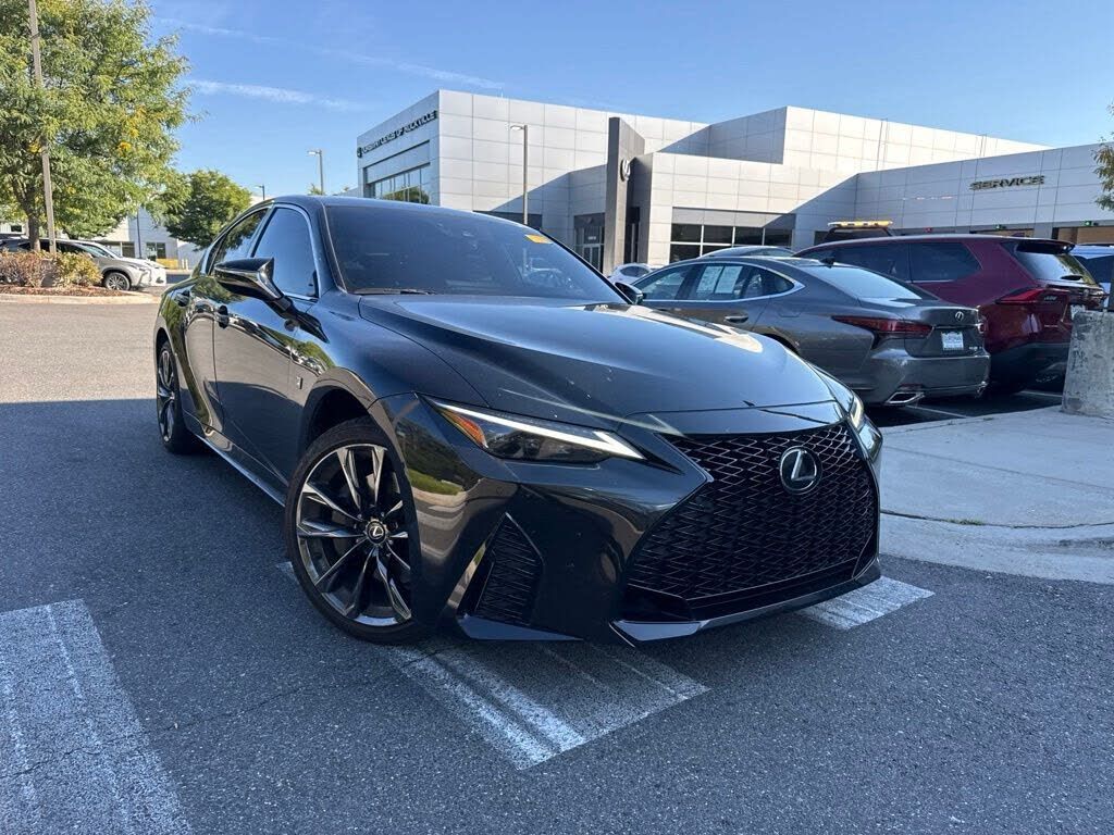 2024 LEXUS IS