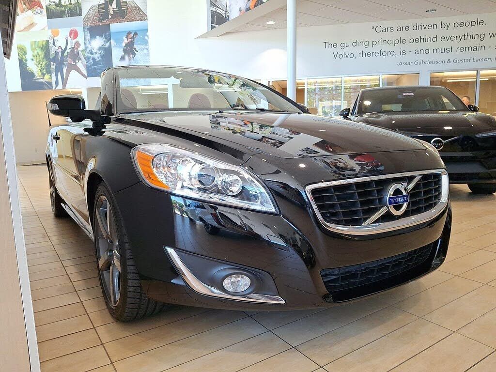 2013 VOLVO C70