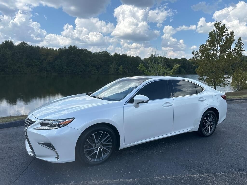 2016 Lexus ES