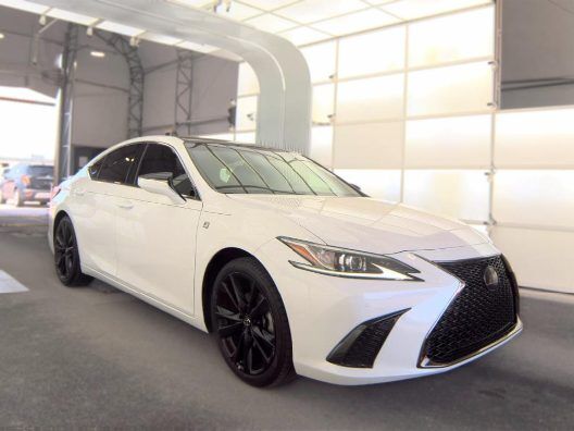 2022 LEXUS ES