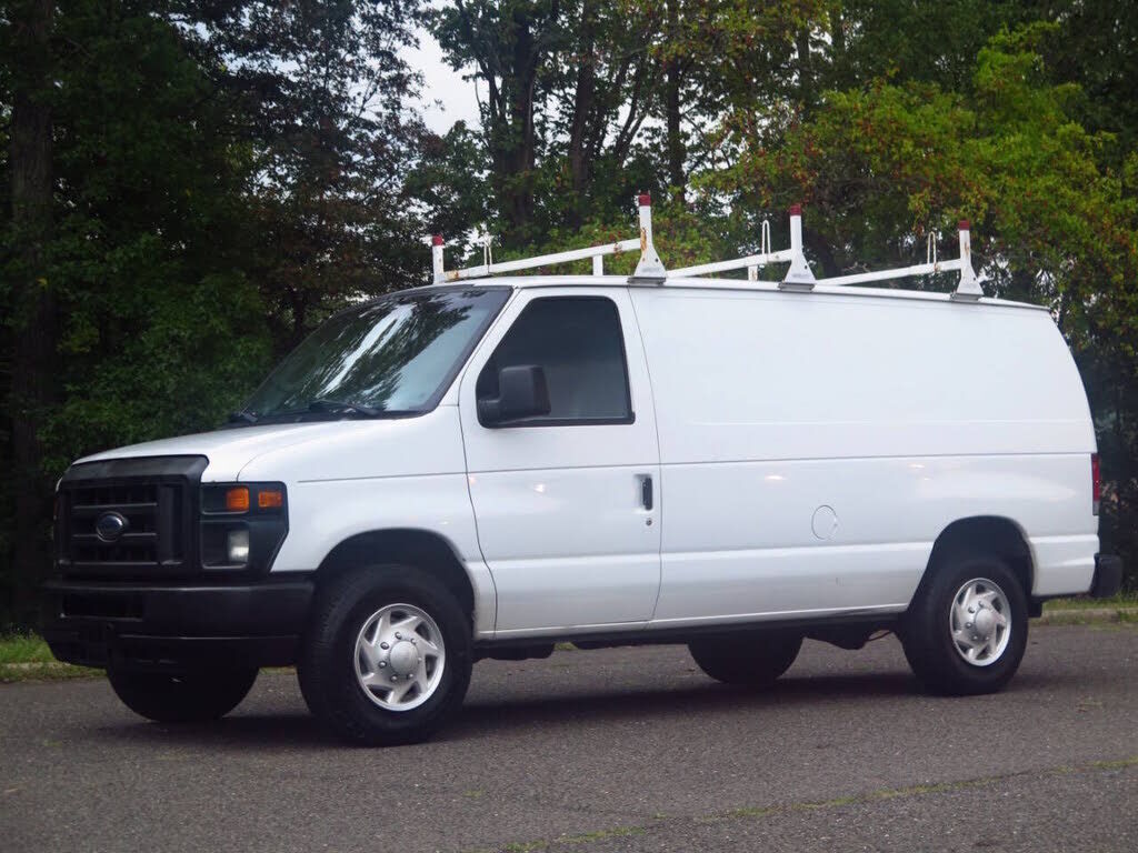 2013 FORD E-250