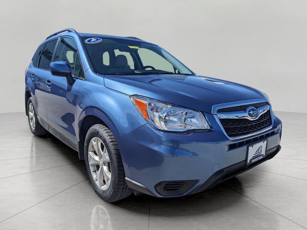 2015 SUBARU Forester