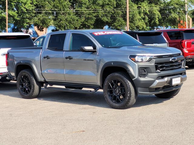 2025 CHEVROLET Colorado