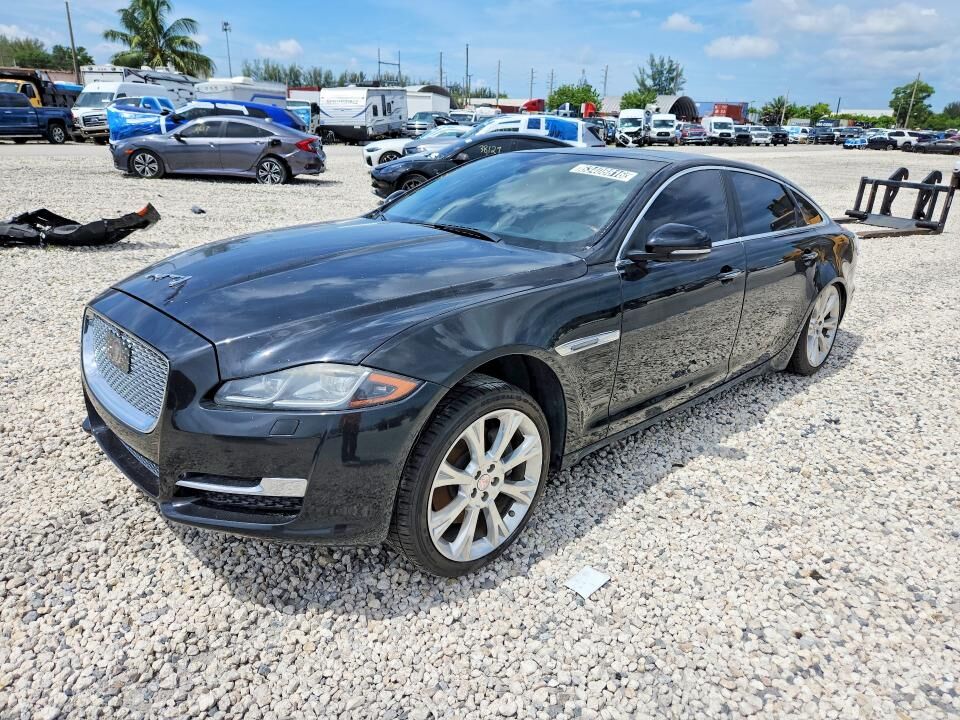 2017 JAGUAR XJ
