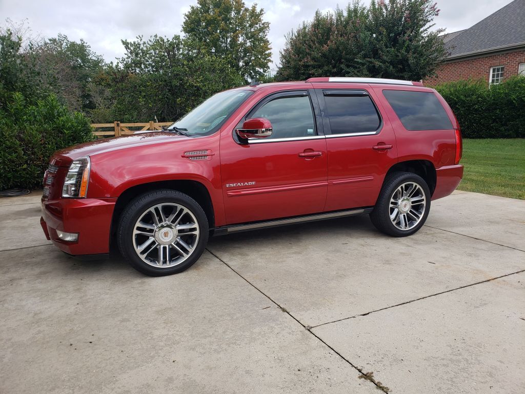 2013 CADILLAC Escalade