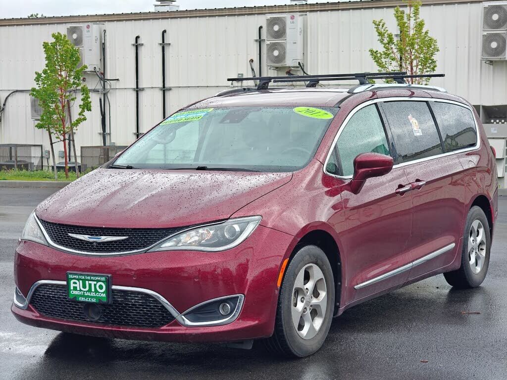 2017 CHRYSLER Pacifica