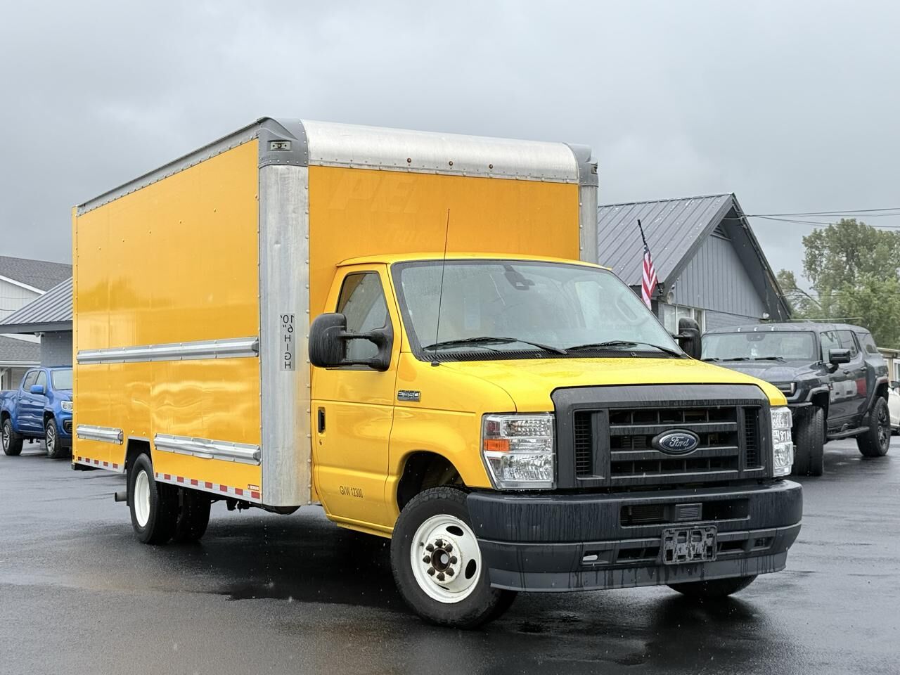 2022 FORD E-350