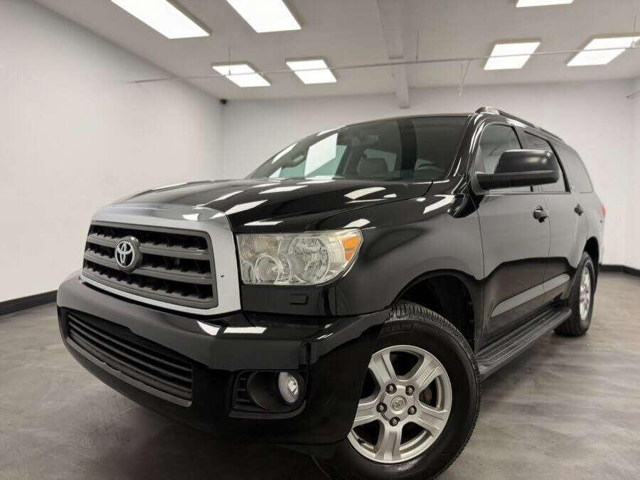 2013 TOYOTA Sequoia
