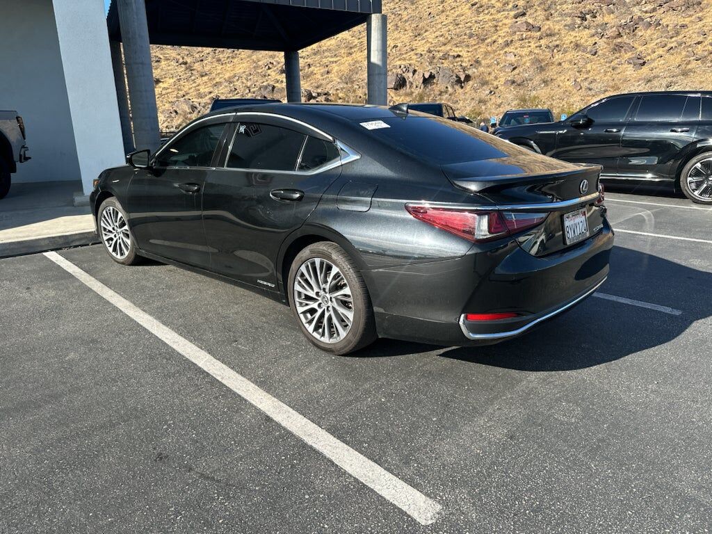 2021 Lexus ES / ES HYBRID