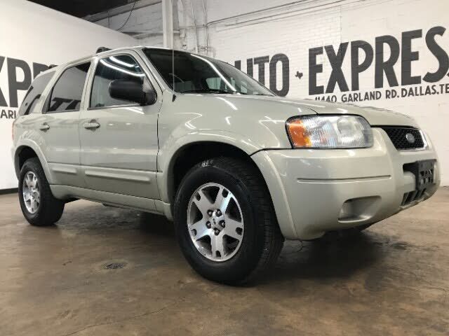 2004 FORD Escape