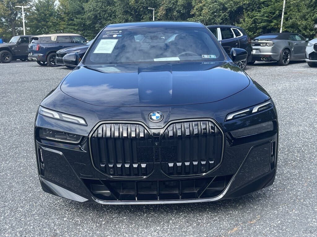 2025 BMW 760i