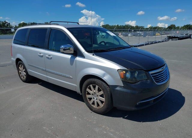 2011 CHRYSLER Town and Country