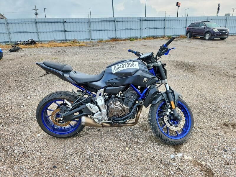 2015 YAMAHA FZ07