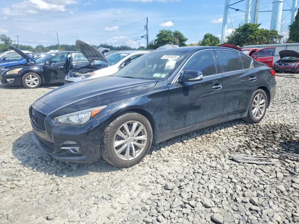 2015 INFINITI Q50