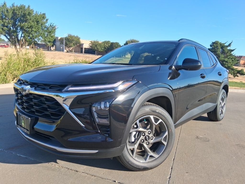 2026 CHEVROLET Trax