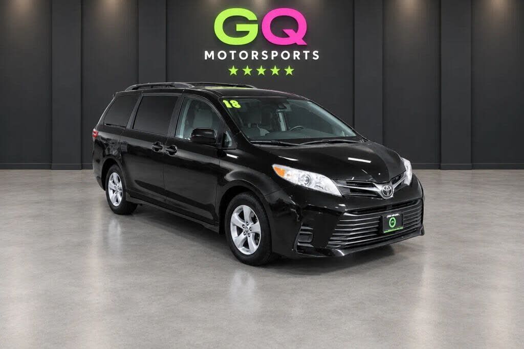 2018 TOYOTA Sienna