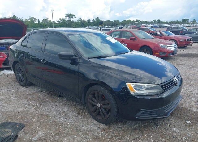 2012 VOLKSWAGEN Jetta