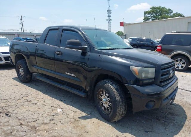 2013 TOYOTA Tundra