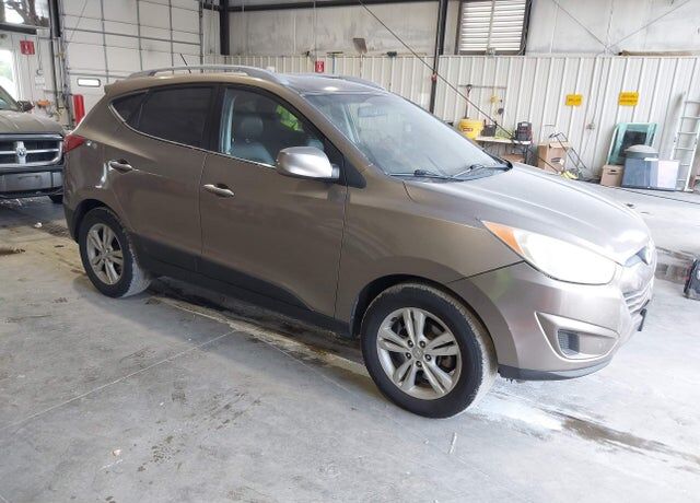 2010 HYUNDAI Tucson