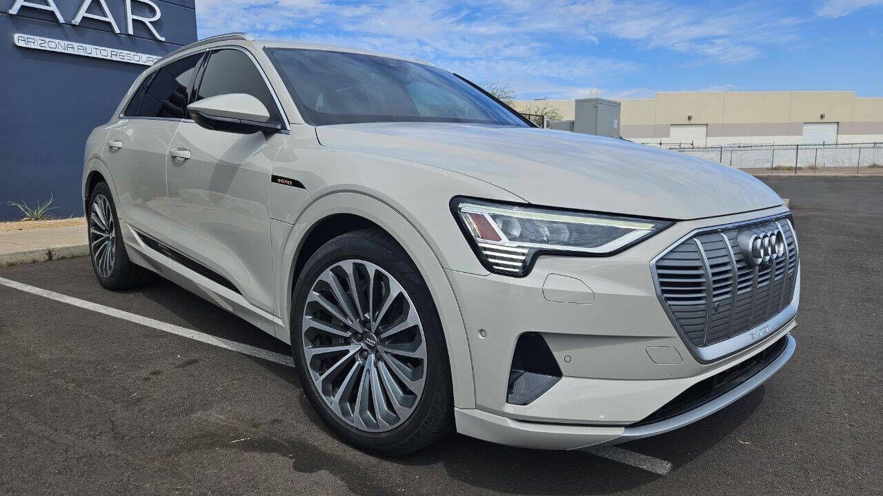 2019 AUDI e-tron