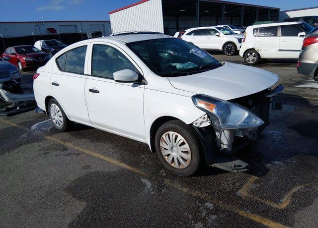 2018 NISSAN Versa