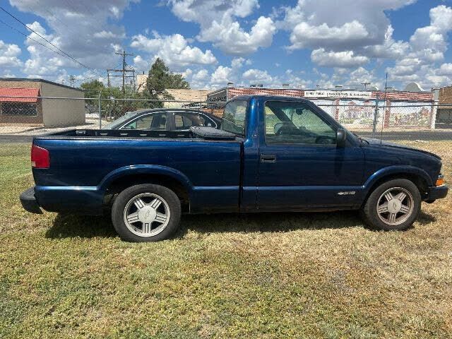 2000 CHEVROLET S-10 Pickup