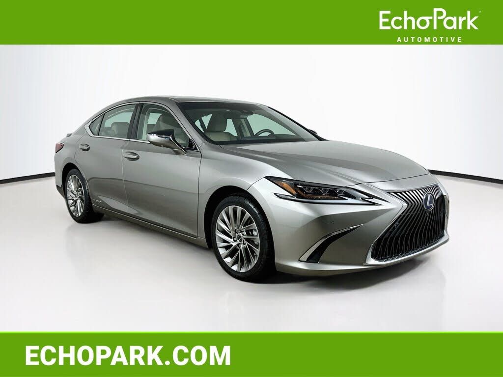 2019 LEXUS ES