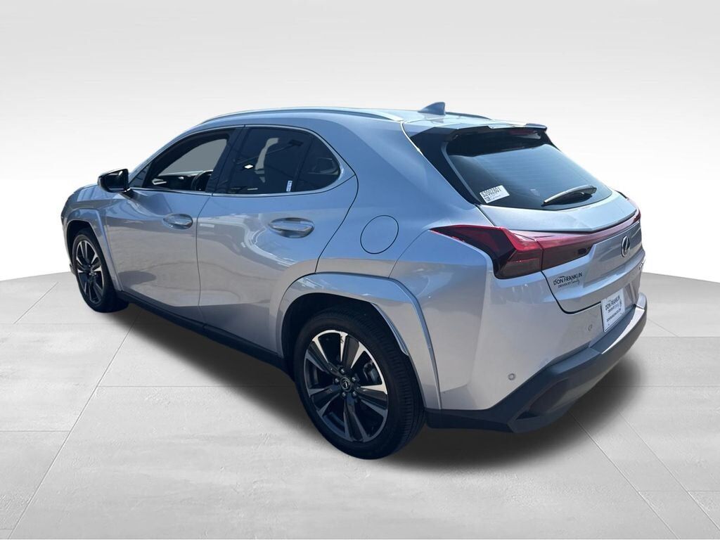 2025 Lexus UX