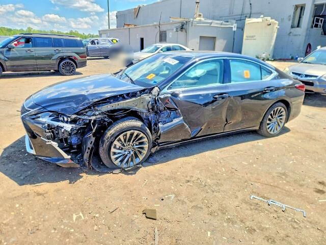 2025 LEXUS ES