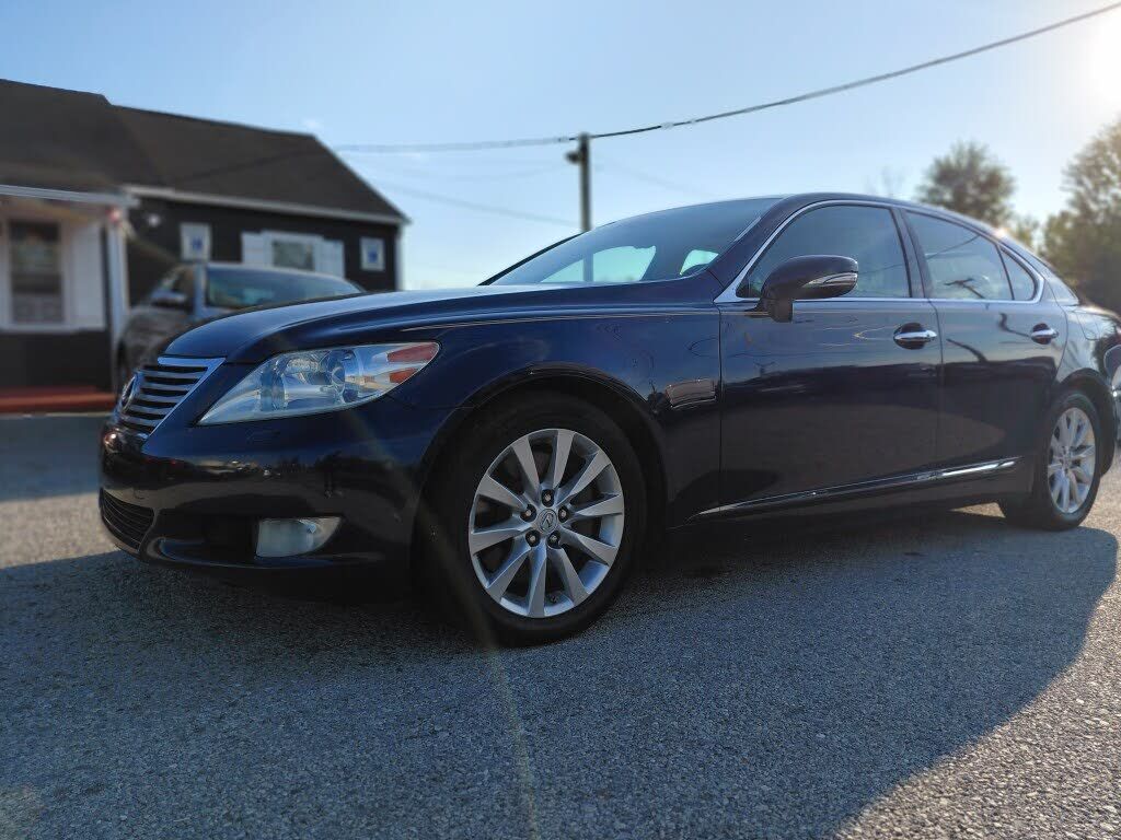 2011 LEXUS LS