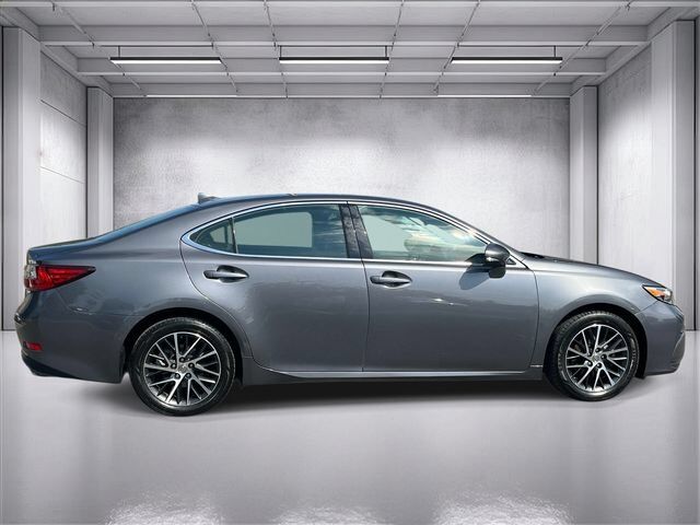 2017 Lexus ES