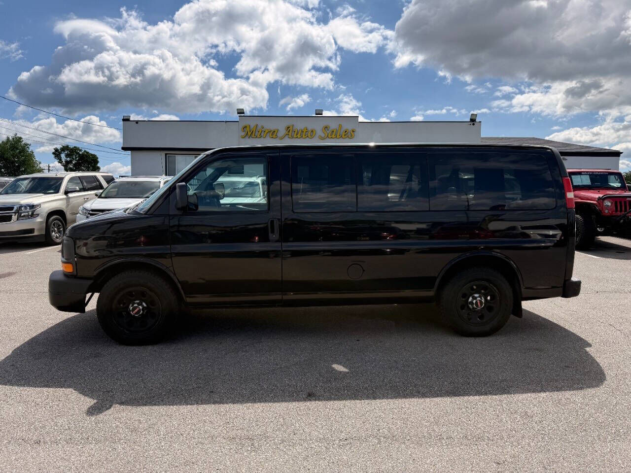 2010 GMC Savana