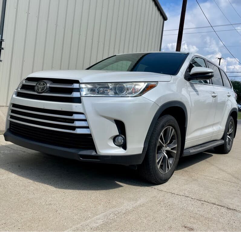 2018 TOYOTA Highlander