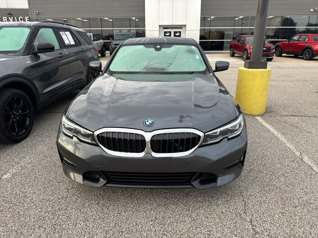 2022 BMW 330e