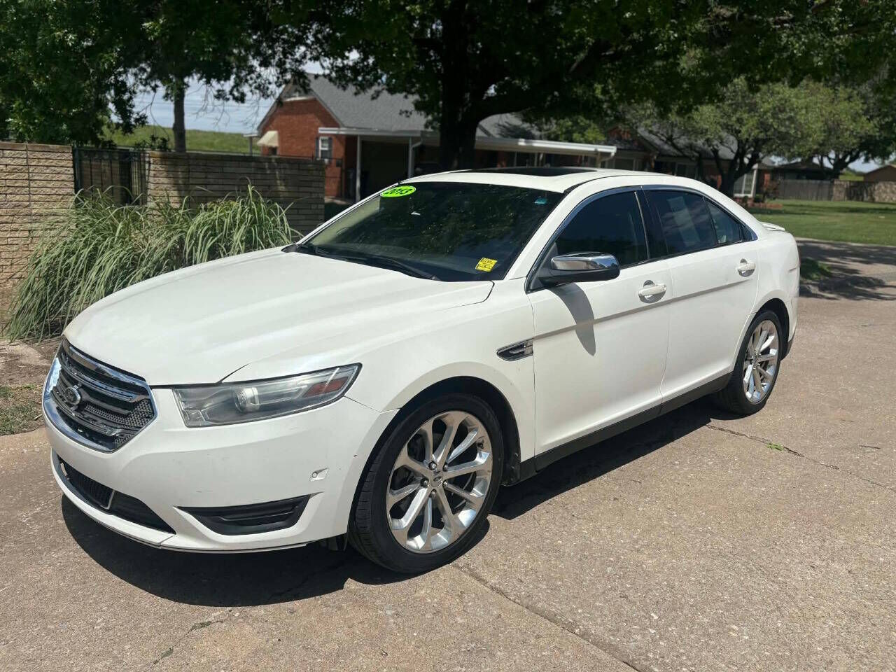 2013 FORD Taurus
