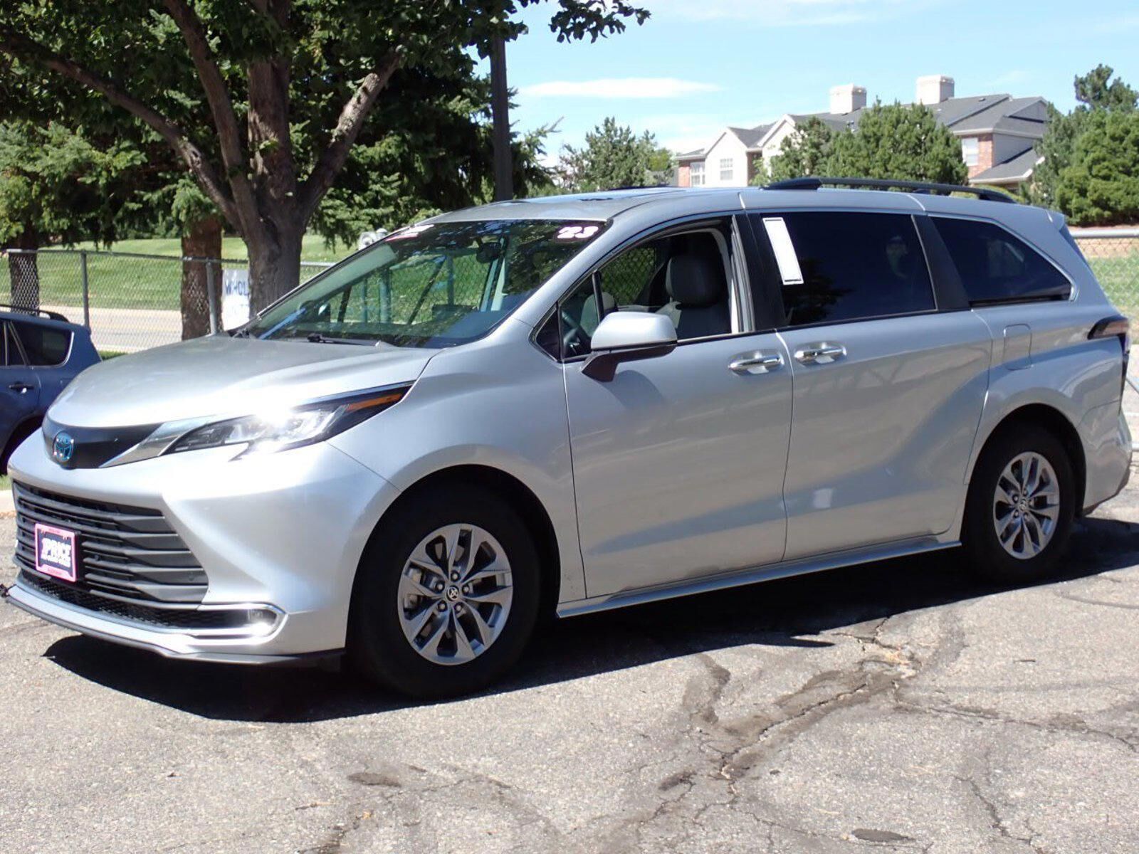 2023 TOYOTA Sienna