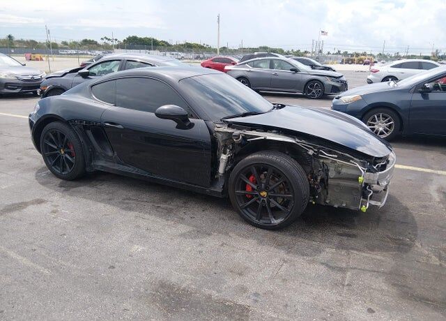 2018 PORSCHE 718