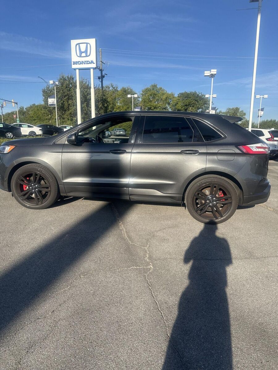2019 FORD Edge