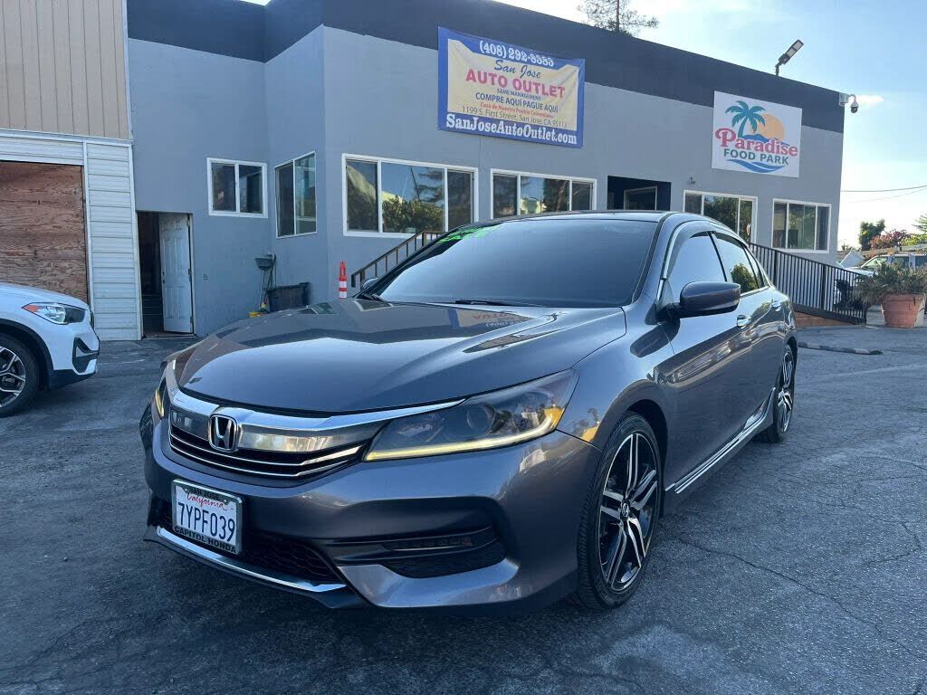 2017 HONDA Accord