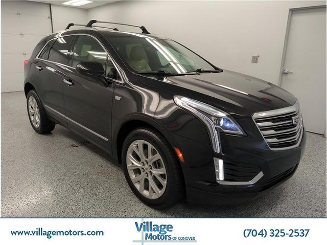 2017 CADILLAC XT5