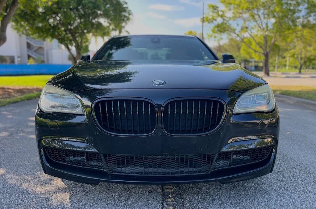 2013 BMW 740i